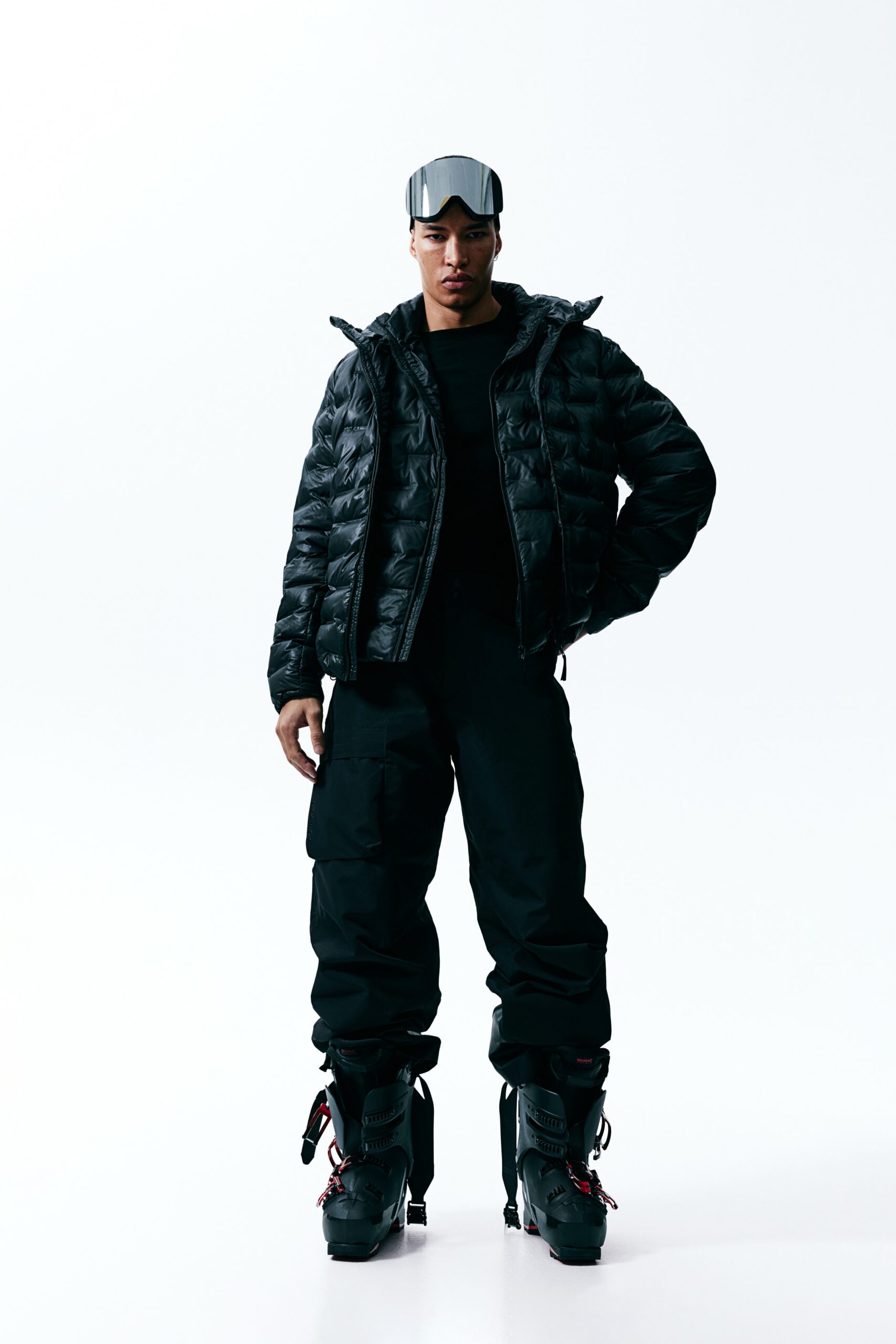 Regular Fit Ski Pants With StormMove™